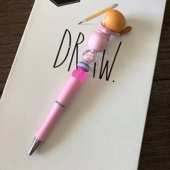 Disney Doorables: Peter Pan: Michael handmade beaded pen - Picture 3 of 3